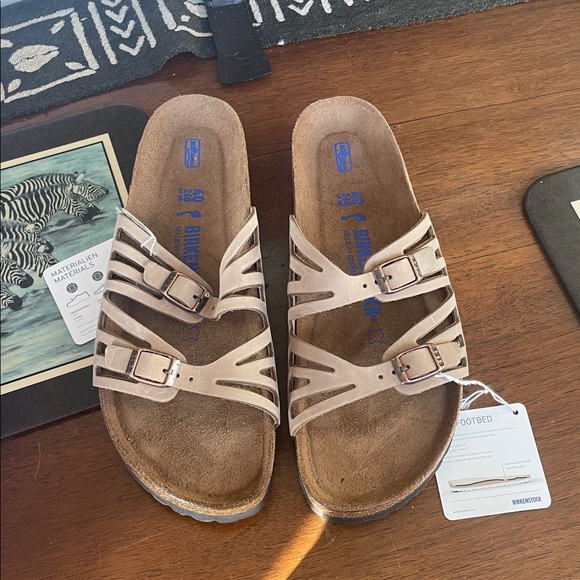 BIRKENSTOCK NIB Beautiful Sandals - Picture 3 of 11